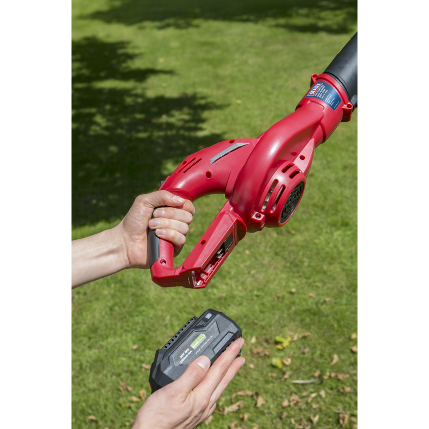 20V SV20 Series Cordless Hedge Trimmer with 2Ah Battery & Charger