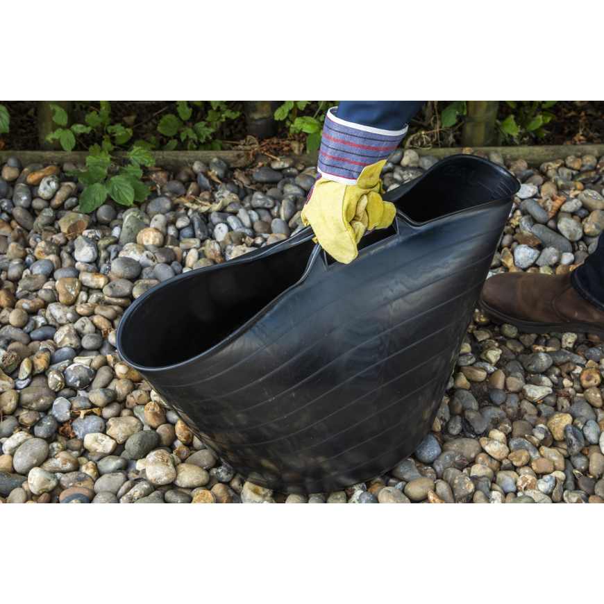 General-Purpose Polypropylene Shovel with 690mm Handle