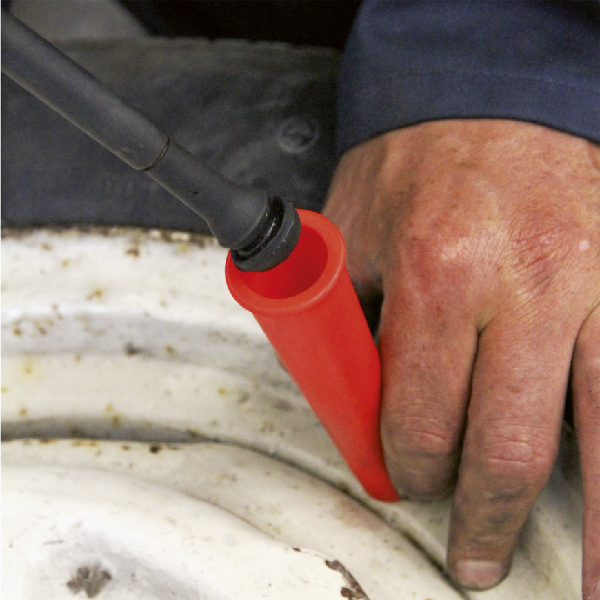 Tyre Pressure Gauge with Clip-On Connector