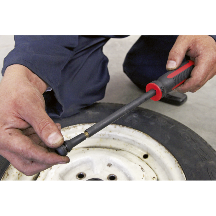 Tyre Pressure Gauge with Clip-On Connector